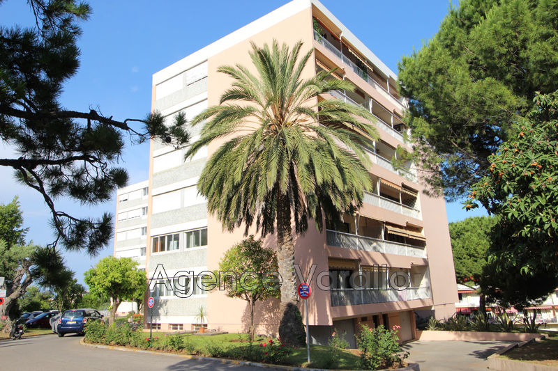 Apartment Antibes Croix rouge,  Rentals apartment  3 rooms   68&nbsp;m&sup2;