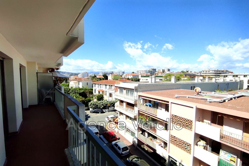 Appartement Juan-les-Pins Juan centre,  Location appartement  3 pièces   72&nbsp;m&sup2;