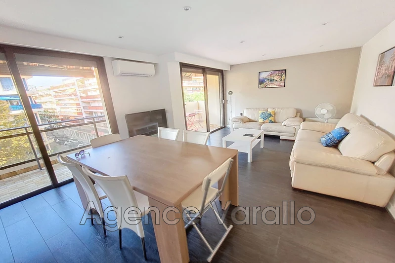 Appartement Antibes Antibes centre,  Location appartement  3 pièces   69&nbsp;m&sup2;