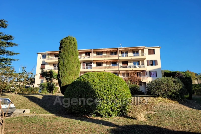 Appartement Antibes Centre-ville,  Location appartement  3 pièces   52&nbsp;m&sup2;