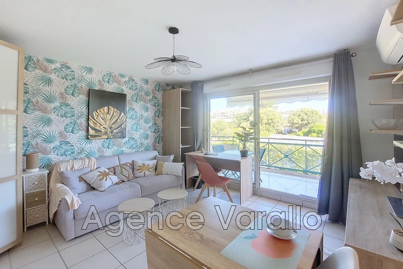Photo Apartment Antibes Antibes hauteurs,  Rentals apartment  1 room   21&nbsp;m&sup2;