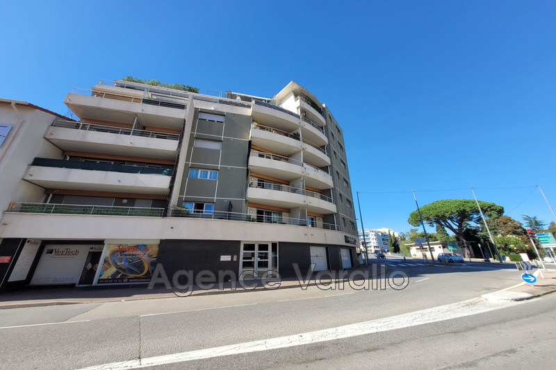 Apartment Antibes Antibes centre,  Rentals apartment  3 rooms   59&nbsp;m&sup2;