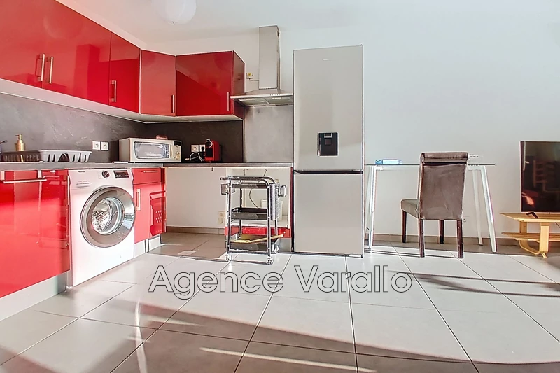 Location appartement Antibes  