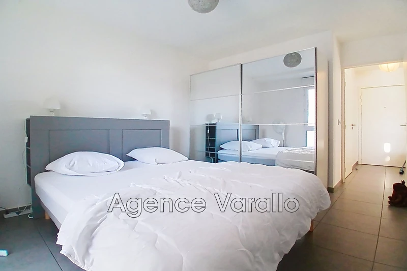 Location appartement Antibes  