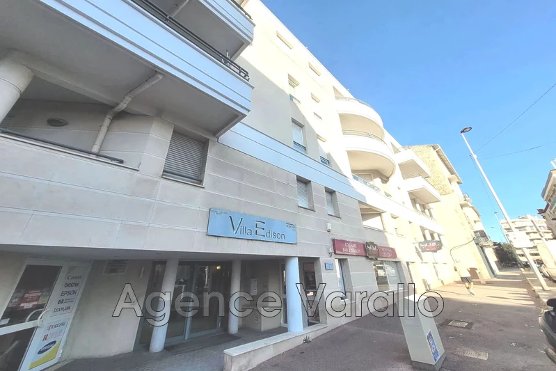 Photo Appartement Antibes Antibes centre,  Location appartement  3 pièces   62&nbsp;m&sup2;