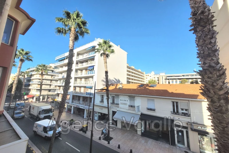 Photo Appartement Antibes Antibes centre,  Location appartement  2 pièces   41&nbsp;m&sup2;