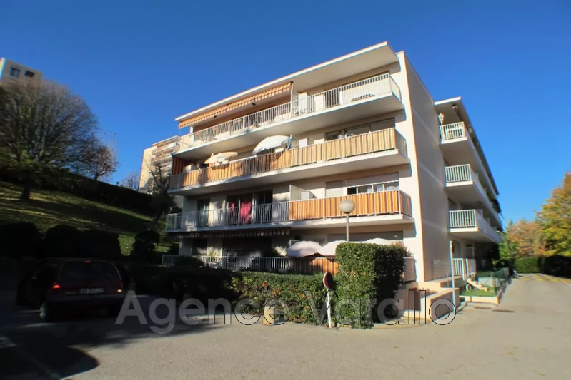 Photo Appartement Antibes Antibes hauteurs,  Location appartement  2 pièces   48&nbsp;m&sup2;