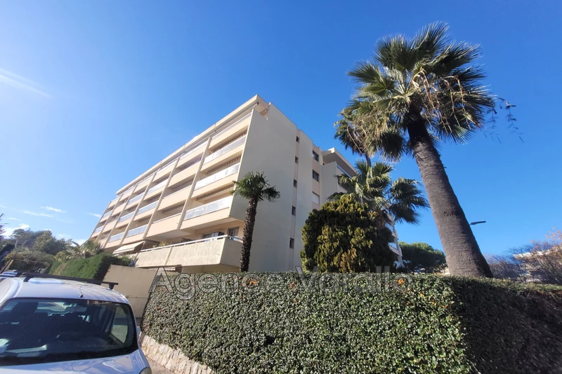 Apartment Antibes Lavaliere,  Rentals apartment  1 room   22&nbsp;m&sup2;