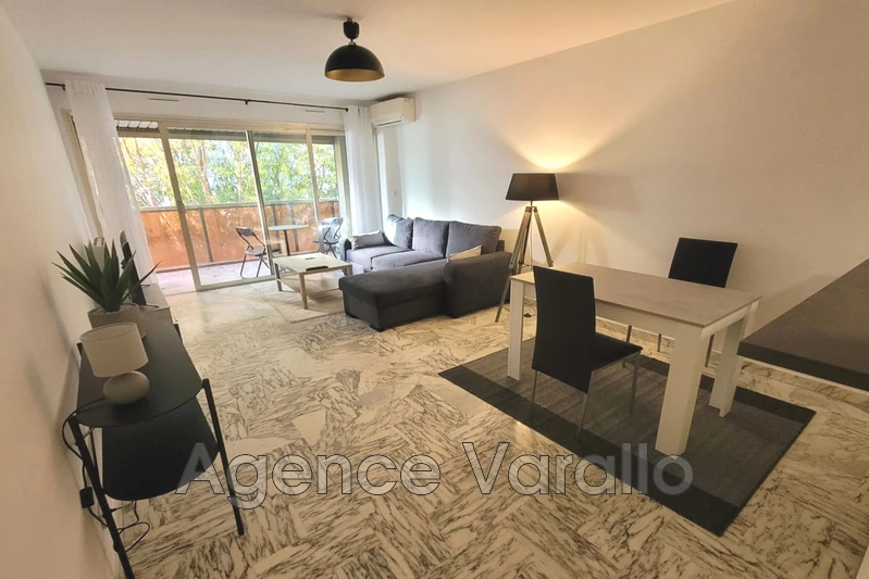 Appartement Antibes Antibes centre,  Location appartement  1 pièce   31&nbsp;m&sup2;