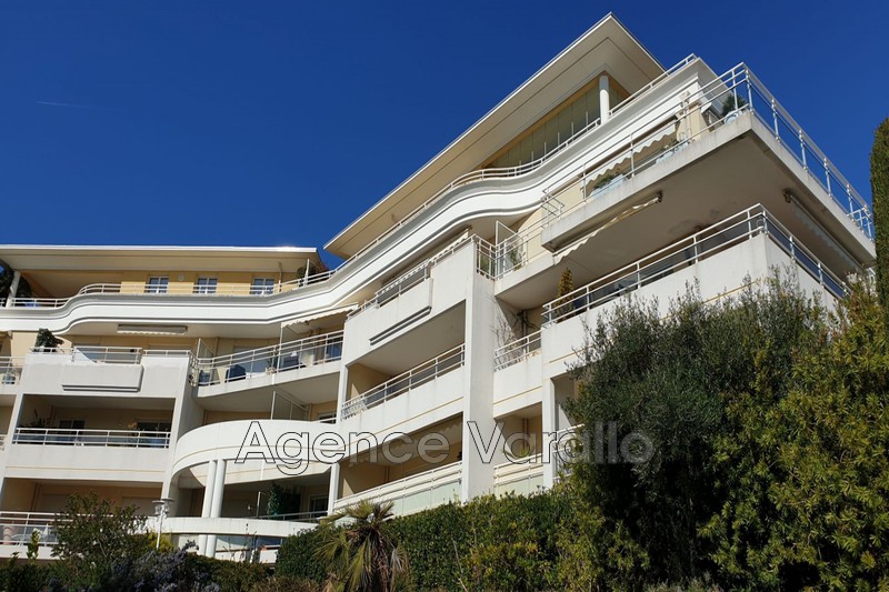Photo Apartment Antibes Combes, to buy apartment 3 rooms 82 m²