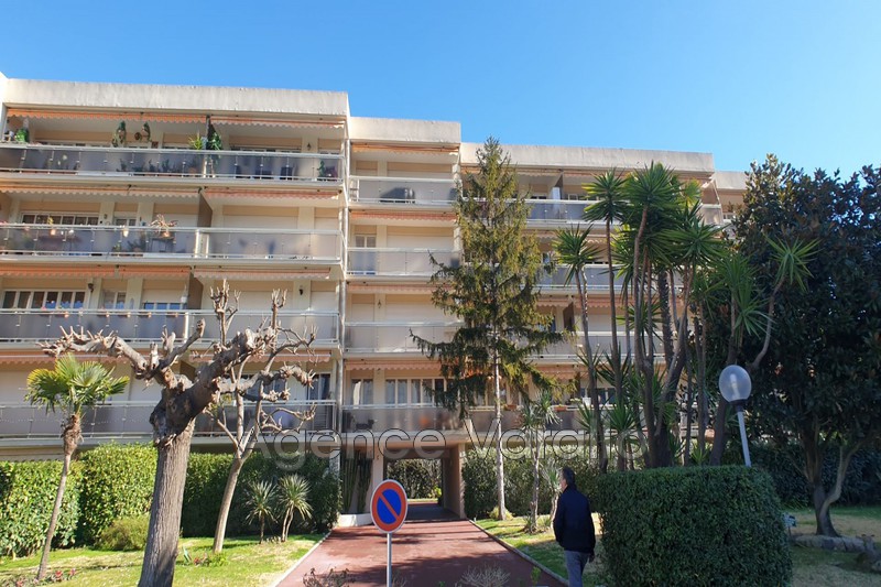 Photo Apartment Juan-les-Pins Antibes centre, to buy apartment 3 rooms 63 m²