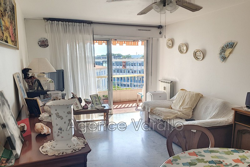 appartement  2 pièces  Antibes Antibes centre  43 m² -   