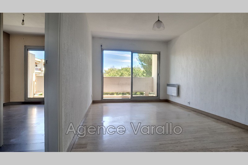 Photo Apartment Antibes Combes, to buy apartment 2 rooms 35 m²