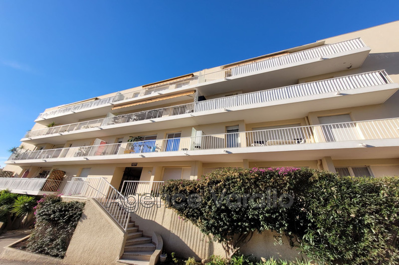 appartement  3 pièces  Antibes Combes  63 m² -   