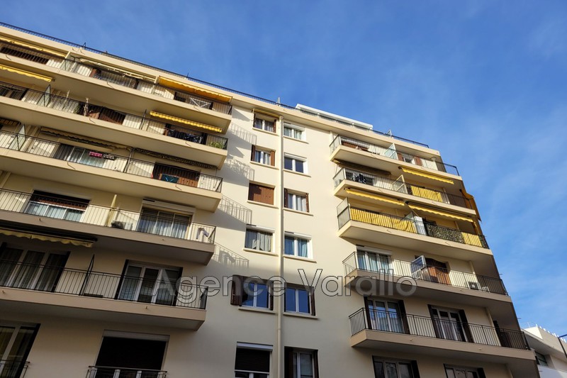 appartement  2 pièces  Antibes Antibes centre  48 m² -   