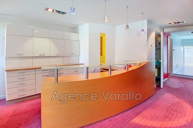 appartement  5 pièces  Antibes Antibes centre  102 m² -   