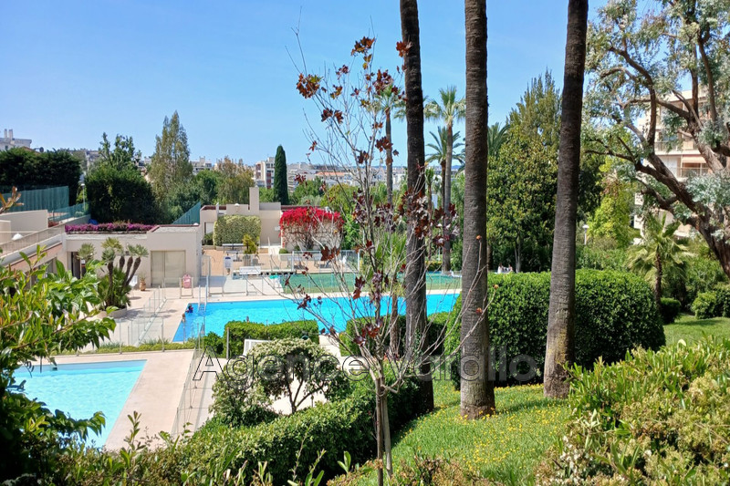 appartement  1 room  Juan-les-Pins La colle-badine  34 m² -   