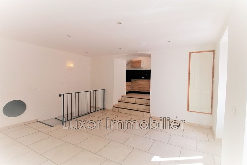 Appartement Cucuron   to buy appartement  5 rooms   110&nbsp;m&sup2;
