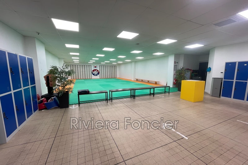 Professionnel local commercial Cannes  