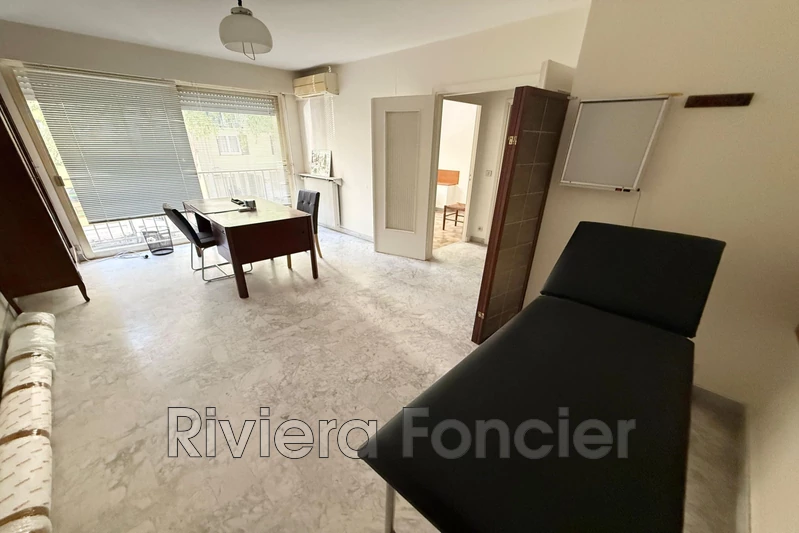 appartement  2 pièces  Antibes Centre-ville  34 m² -   