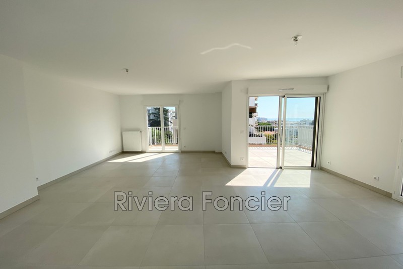 vente Apartment Juan-les-pins Downtown Apartment Juan-les-Pins Centre-ville, to buy apartment 4 rooms 108 m²