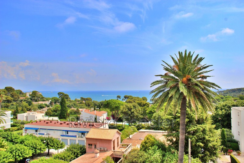 appartement  4 pièces  Antibes   136 m² -   