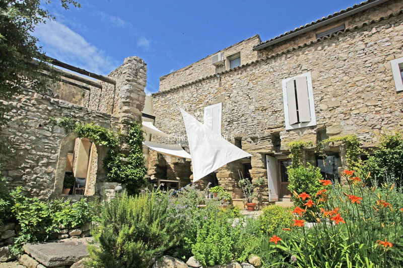 vente maison de village L'isle-sur-la-sorgue Près de l'isle sur sorgue Maison de village L'Isle-sur-la-Sorgue Près de l'isle sur sorgue, achat maison de village 10 chambres 420 m²