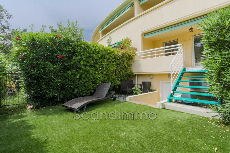 Photo Apartment Mandelieu-la-Napoule   to buy apartment  4 bedroom   101&nbsp;m&sup2;