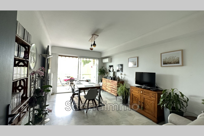 Photo Apartment Golfe-Juan 06,   to buy apartment  2 bedroom   60&nbsp;m&sup2;