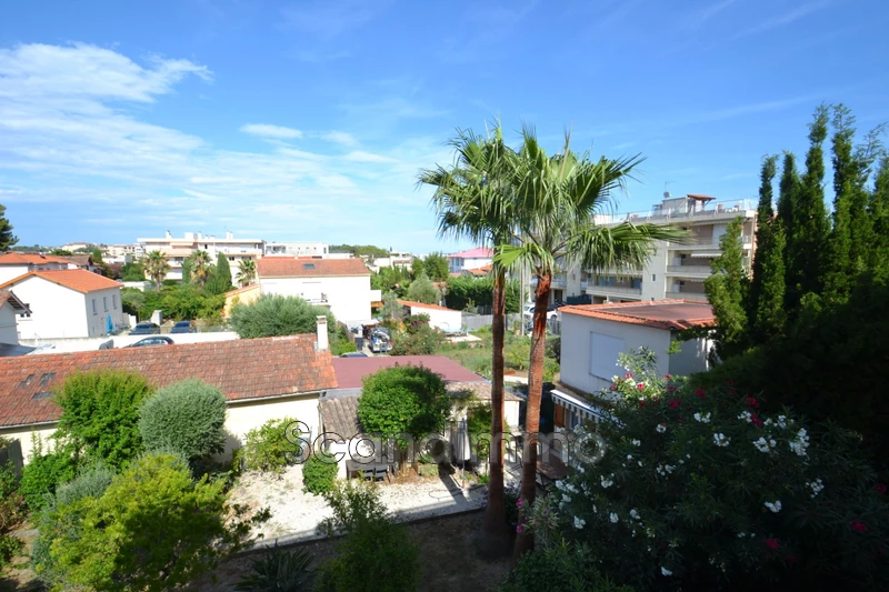 Photo Apartment Antibes 06,   to buy apartment  2 bedroom   60&nbsp;m&sup2;