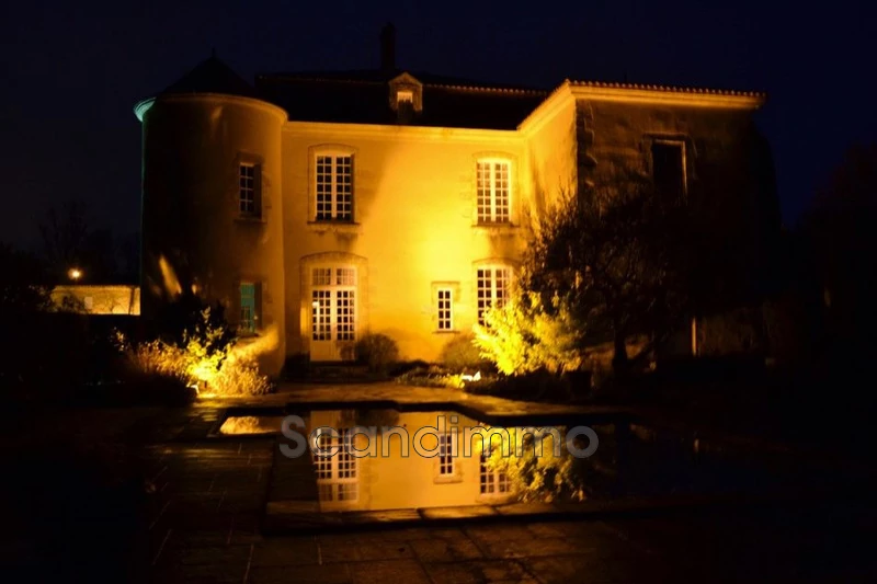 Photo Château Bègles 33,   to buy château  9 bedroom   700&nbsp;m&sup2;