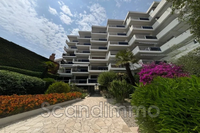Photo Apartment Cannes 06,   to buy apartment  3 bedroom   48&nbsp;m&sup2;