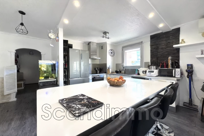 Photo Appartement Menton 06,   achat appartement  4 pièces   86 m²