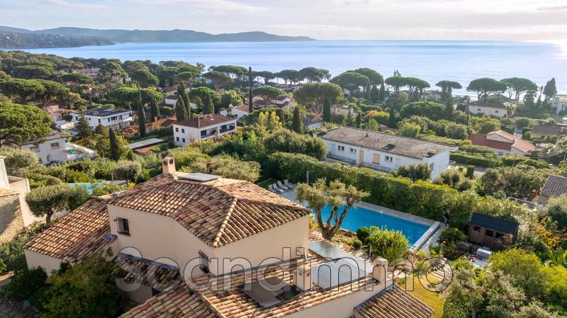 Photo Maison Cavalaire-sur-Mer 83,   to buy maison  4 sovrum   180&nbsp;m&sup2; 