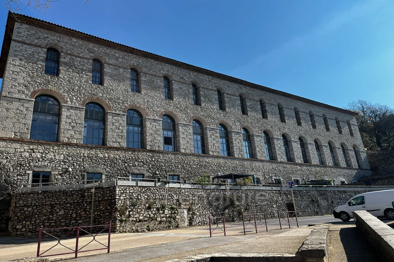 Photo Appartement Laroque  Location appartement  2 pièces   43&nbsp;m&sup2;