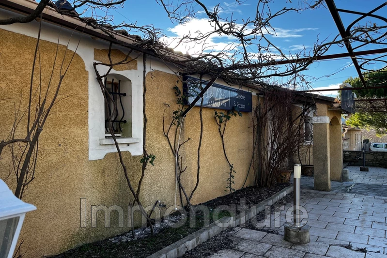 Professionnel local commercial Moulès-et-Baucels  