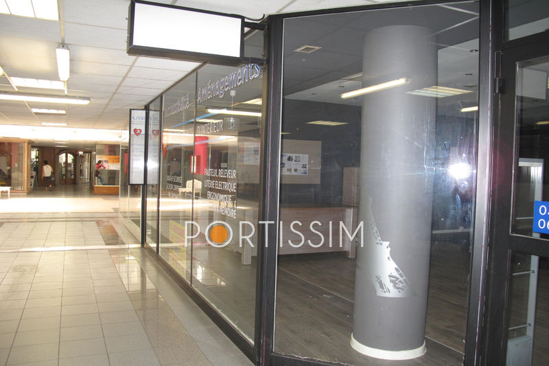 vente Locaux vente boutique Cagnes-sur-mer Centre-ville Boutique Cagnes-sur-Mer Centre-ville, Professionnel boutique 59 m²