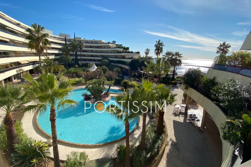 Photo Apartment Saint-Laurent-du-Var Pied dans l'eau, to buy apartment 4 rooms 112 m²