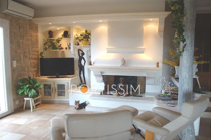 Photo Villa Saint-Laurent-du-Var Hors agglomération, achat villa 5 chambres 260 m²