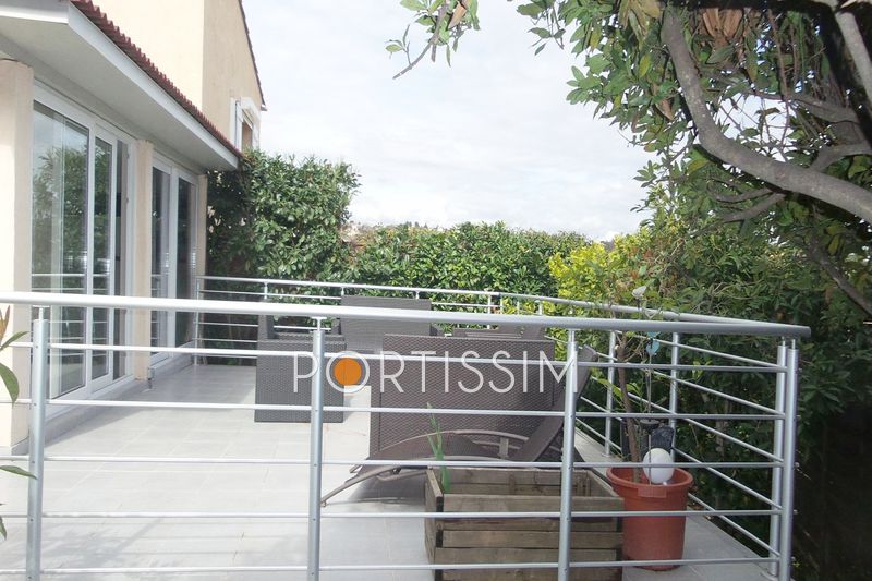 Photo Villa Cagnes-sur-Mer to buy villa 2 bedroom 80 m²