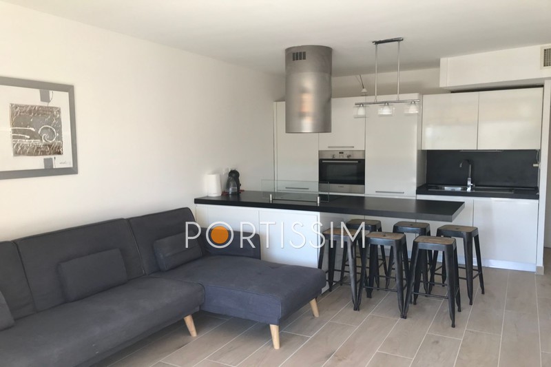Photo Apartment Saint-Laurent-du-Var Vespins, to buy apartment 2 rooms 48 m²