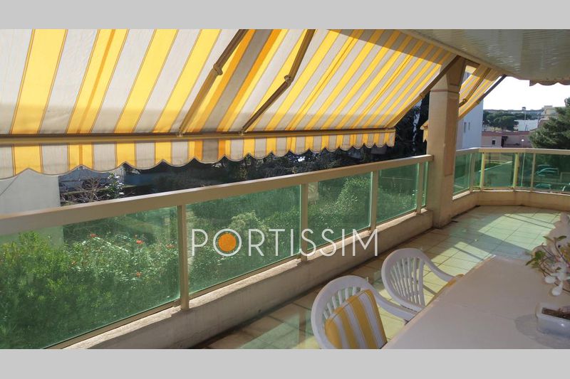 Photo Apartment Saint-Laurent-du-Var Vespins, to buy apartment 4 rooms 97 m²