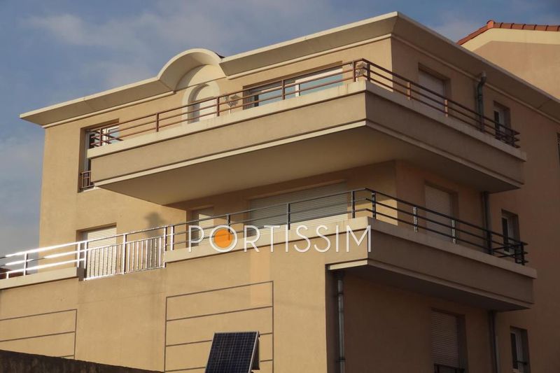vente Apartment Saint-laurent-du-var Downtown Apartment Saint-Laurent-du-Var Centre-ville, to buy apartment 3 rooms 64 m²