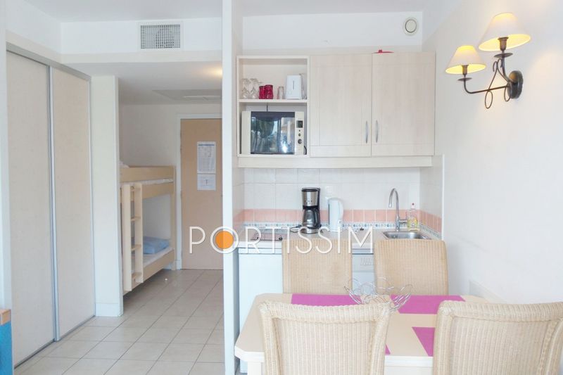 Photo Apartment Saint-Laurent-du-Var Vespins, to buy apartment 1 room 24 m²