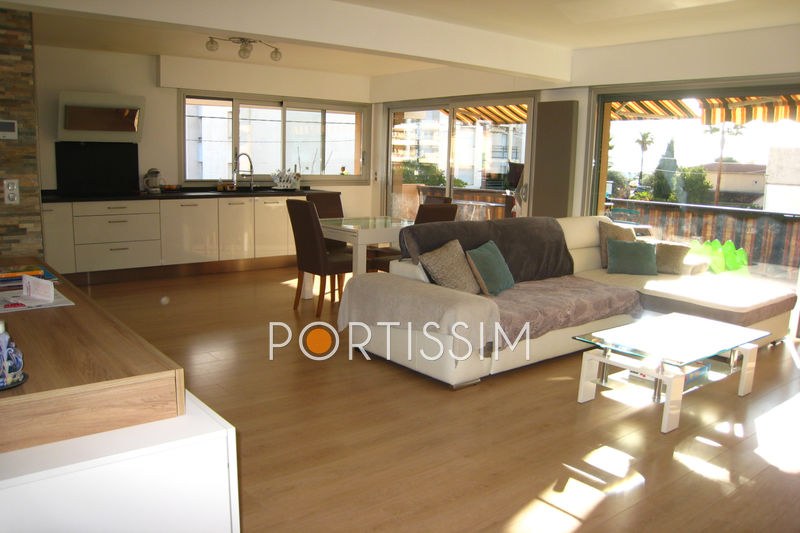 Photo Apartment Saint-Laurent-du-Var Vespins, to buy apartment 3 rooms 78 m²