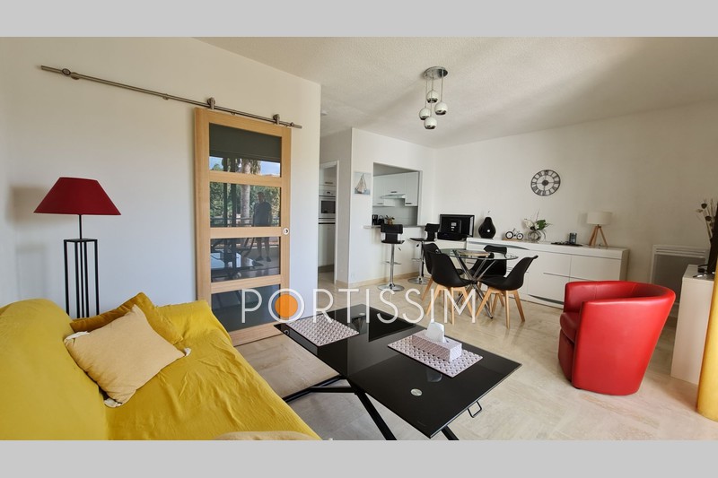 Photo Apartment Saint-Laurent-du-Var Vespins,   to buy apartment  2 rooms   39&nbsp;m&sup2;