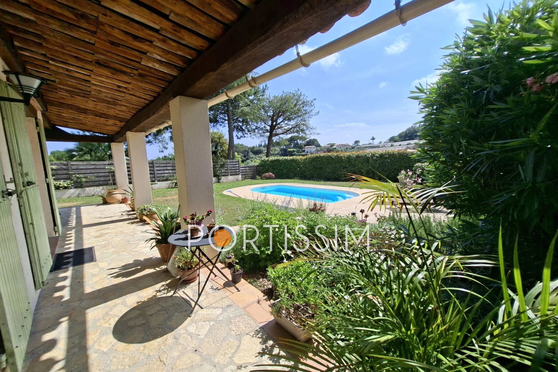Appartement 4 pièces 103 m² · à Saint-Paul-de-Vence · 102,6 m² · 750 000 €