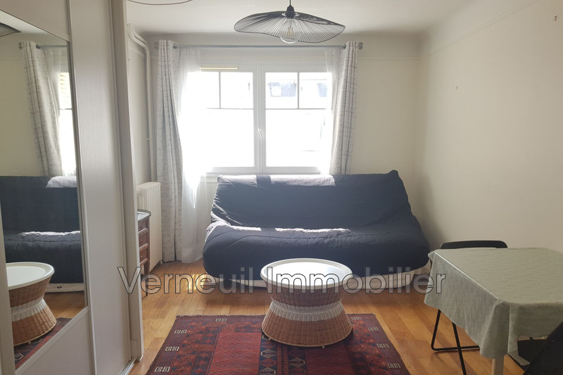 Photo Appartement Paris Rue de lévis,  Location appartement  1 pièce   23&nbsp;m&sup2;