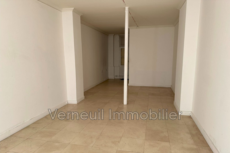 Murs boutique Paris St-thomas d&#039;aquin,  Professionnel murs boutique   50&nbsp;m&sup2;