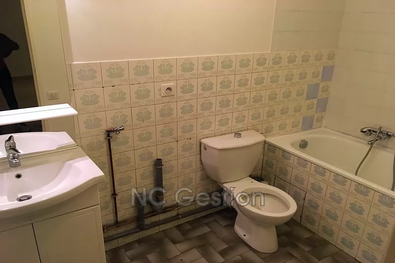 Location appartement Antibes  